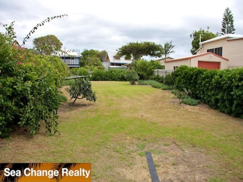 24 Esplanade, Emu Park QLD 4710