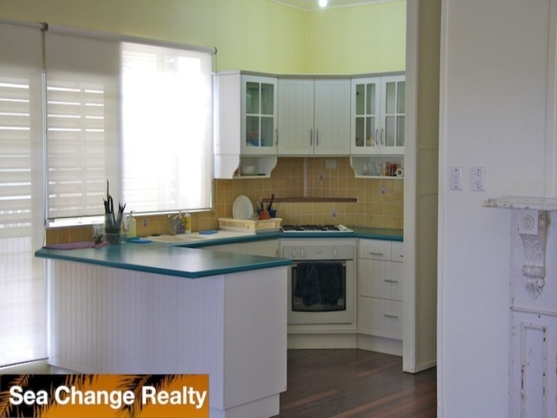 24 Esplanade, Emu Park QLD 4710