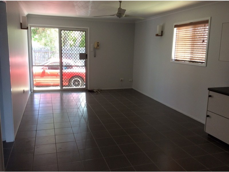 1/103 Hartley Street, Emu Park QLD 4710