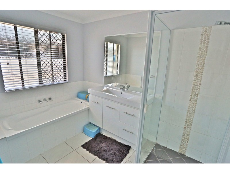 1 Timbers Beach Road, Zilzie QLD 4710