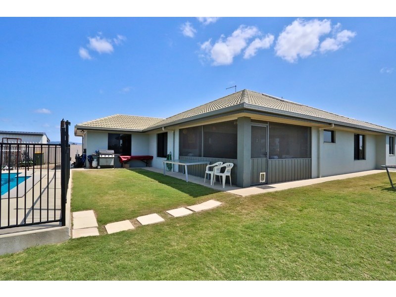 1 Timbers Beach Road, Zilzie QLD 4710