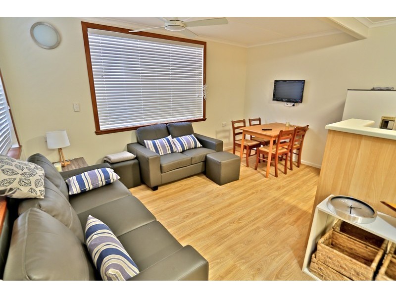 B/22 Granville Street, Emu Park QLD 4710