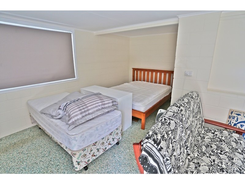 B/22 Granville Street, Emu Park QLD 4710