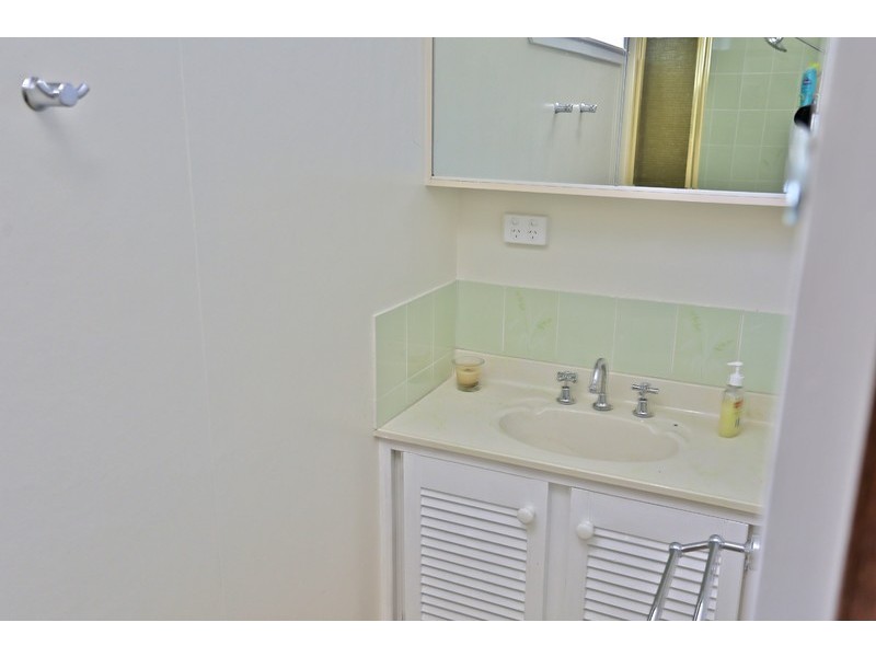 B/22 Granville Street, Emu Park QLD 4710