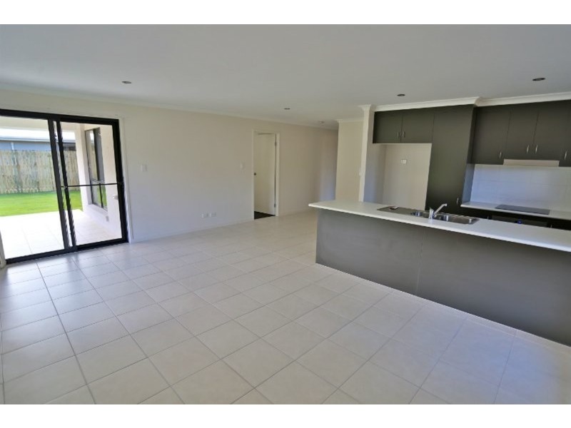 30 Beachside Circuit, Mulambin QLD 4703