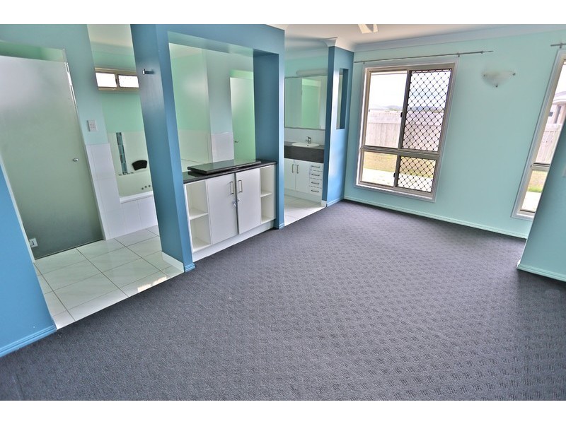 10 New Forest Road, Zilzie QLD 4710