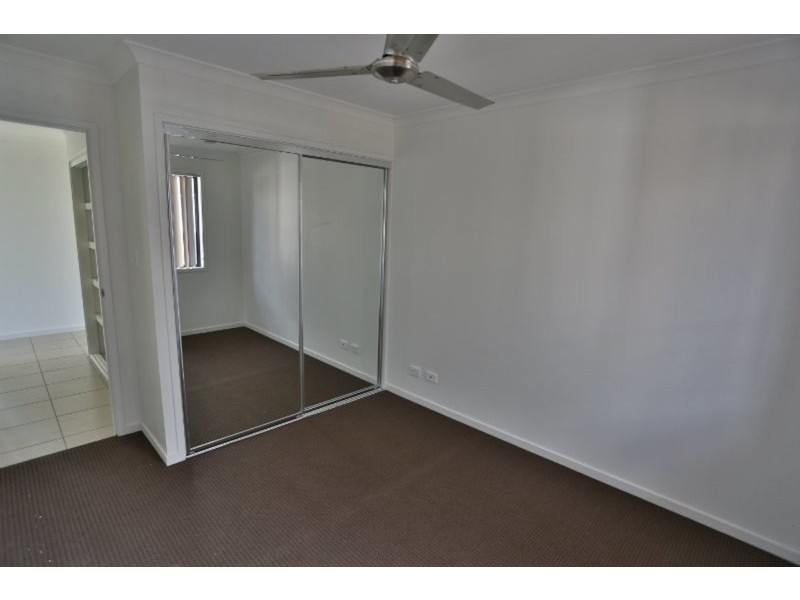3 The Peak, Zilzie QLD 4710