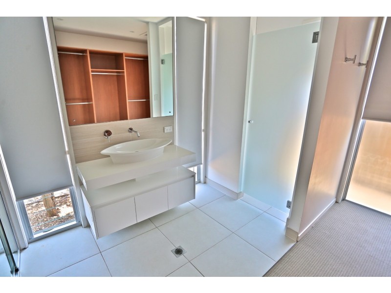 33 Cocoanut Point Drive, Zilzie QLD 4710