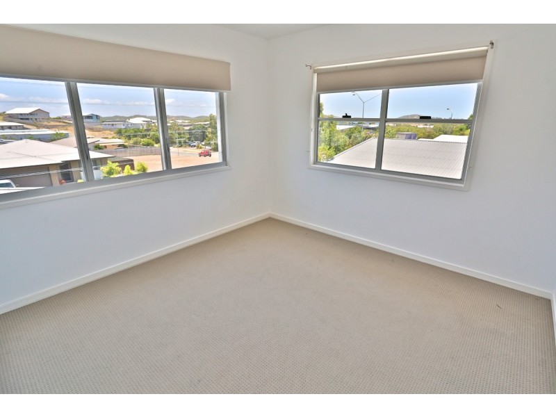 33 Cocoanut Point Drive, Zilzie QLD 4710