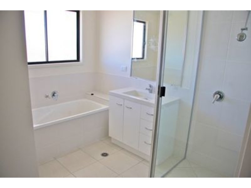 60 Valley Park Road, Zilzie QLD 4710