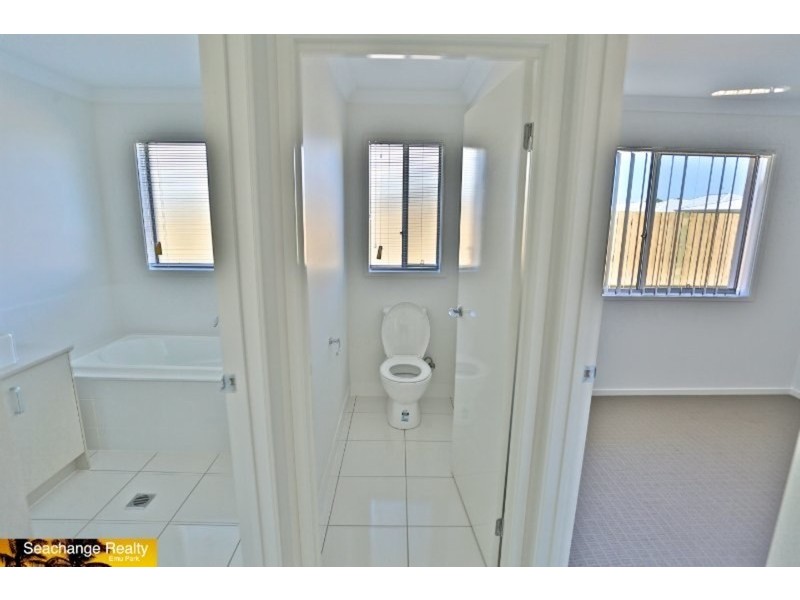 8 Waterpark Drive, Mulambin QLD 4703