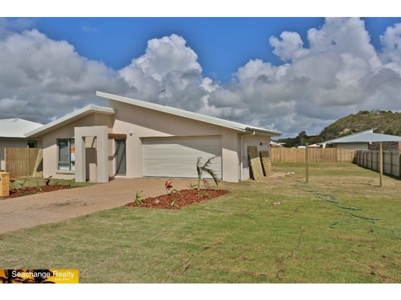 8 Waterpark Drive, Mulambin QLD 4703