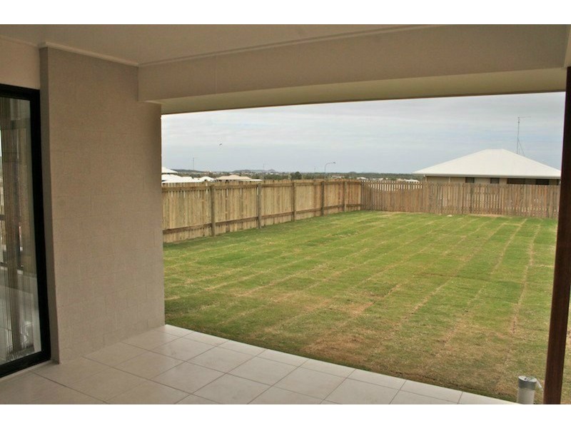 21 Falcon Crest, Emu Park QLD 4710