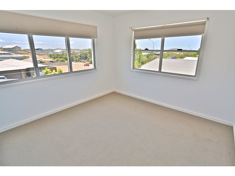 33 Cocoanut Point Drive, Zilzie QLD 4710