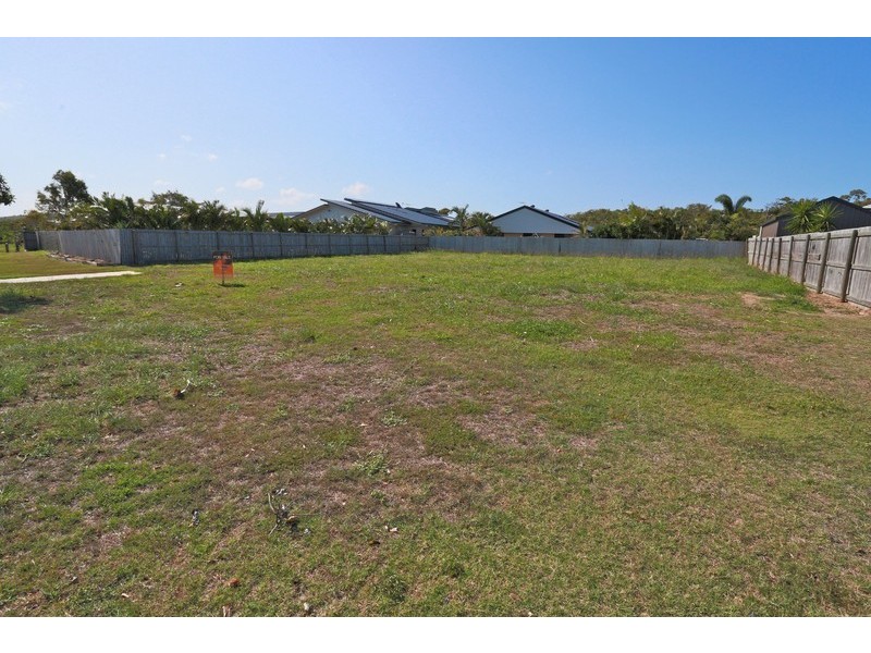 31 Blue Water Boulevard, Mulambin QLD 4703