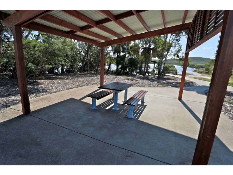 31 Blue Water Boulevard, Mulambin QLD 4703