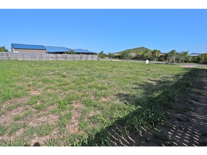 31 Blue Water Boulevard, Mulambin QLD 4703