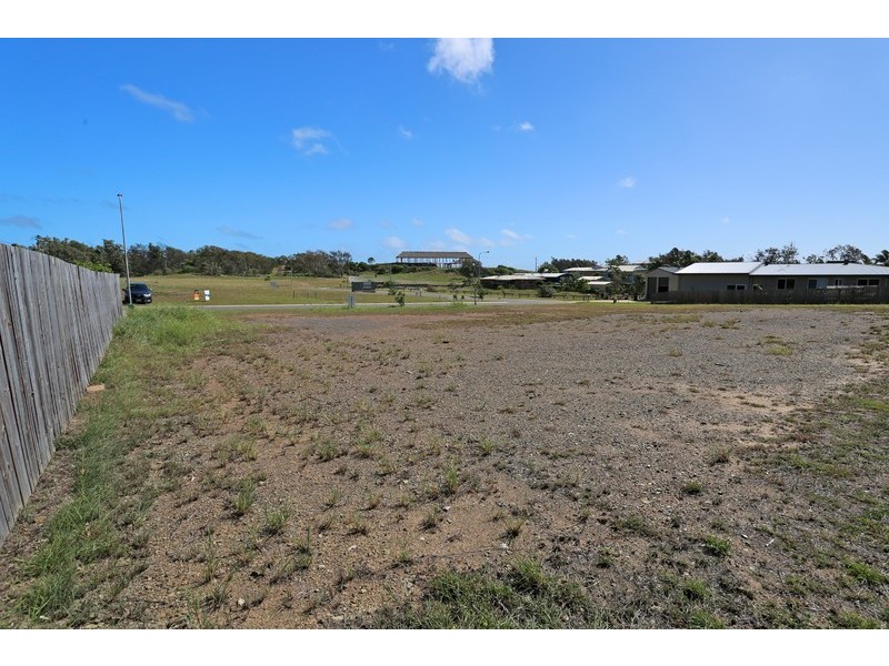 11 Fishermans Lane, Emu Park QLD 4710