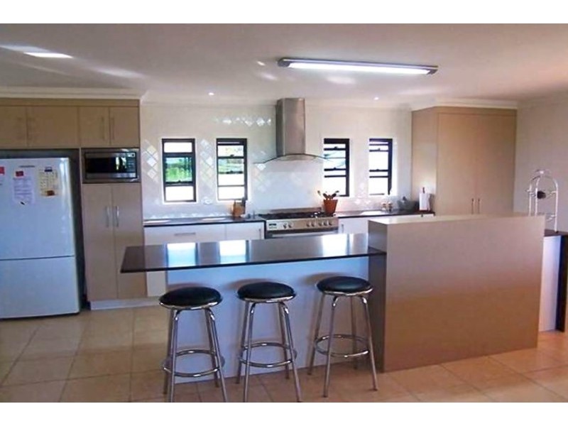 52 Paradise Way, Emu Park QLD 4710