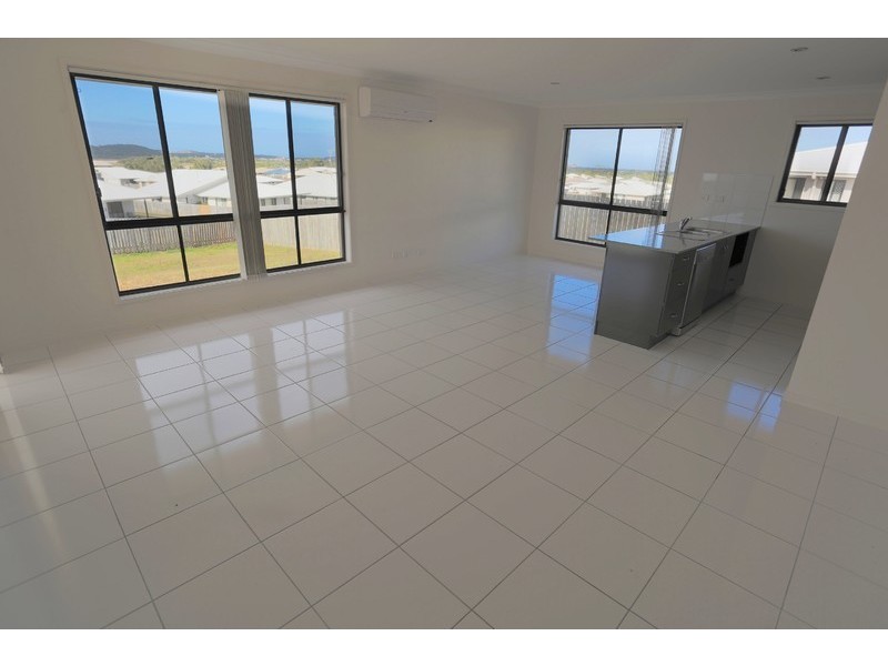 33 Falcon Crest, Emu Park QLD 4710