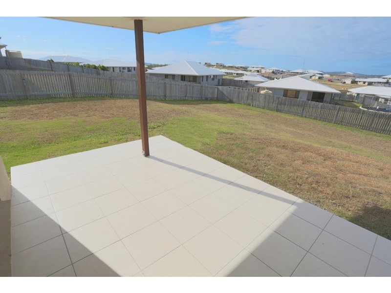 33 Falcon Crest, Emu Park QLD 4710