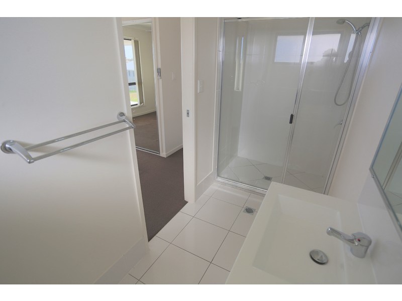 33 Falcon Crest, Emu Park QLD 4710