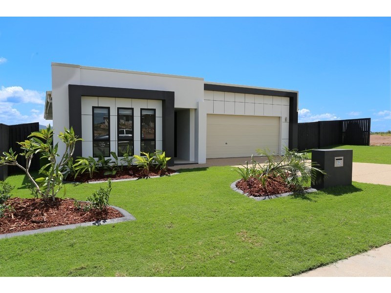 25 Hoop Street, Yeppoon QLD 4703