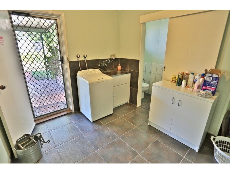 27 Ware Avenue, Causeway Lake QLD 4703