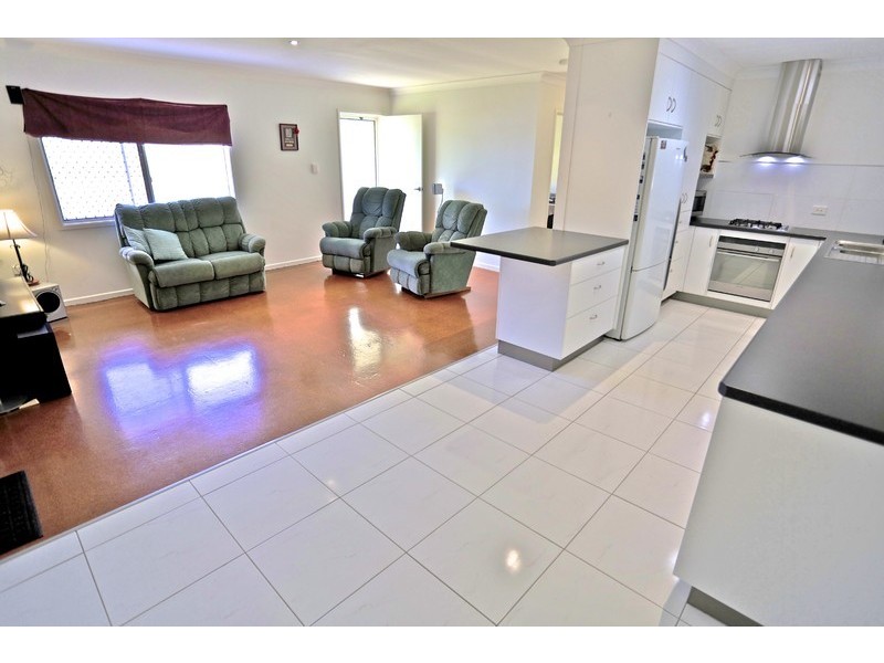 48 Nelson Street, Emu Park QLD 4710