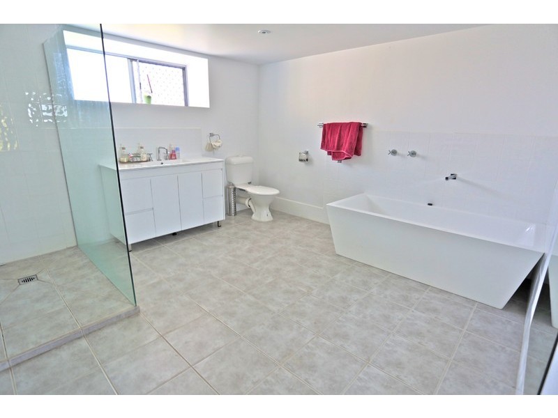 48 Nelson Street, Emu Park QLD 4710