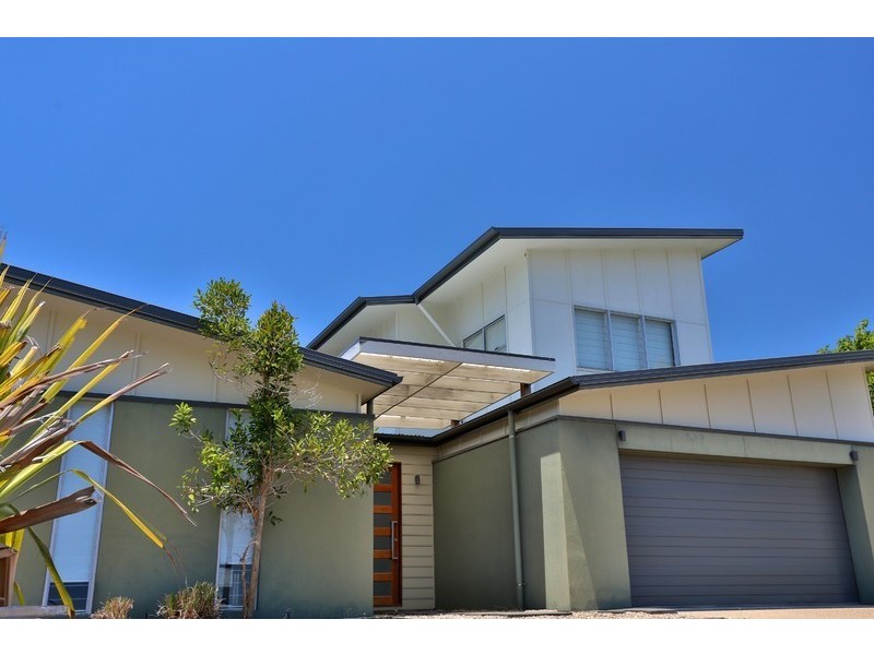 33 Cocoanut Point Drive, Zilzie QLD 4710