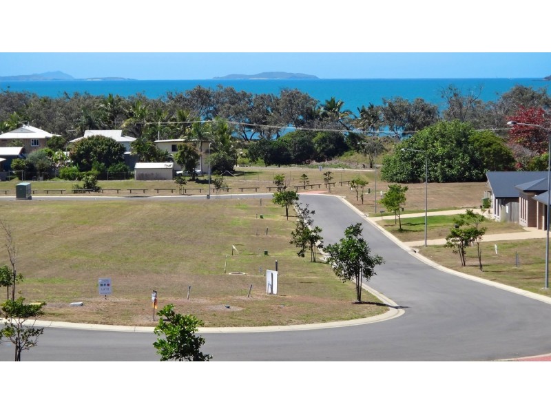 14 Fishermans Lane, Emu Park QLD 4710