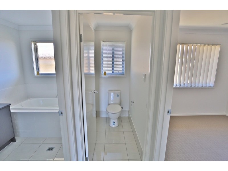 4 Barramundi Street, Mulambin QLD 4703