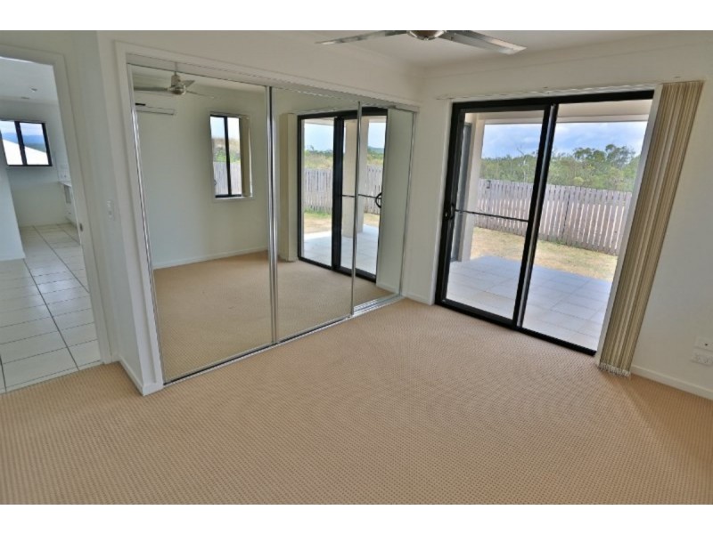10 The Peak, Zilzie QLD 4710