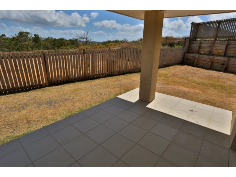 10 The Peak, Zilzie QLD 4710