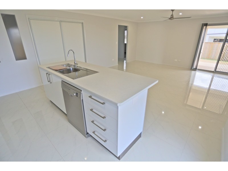 11 Hoop Avenue, Yeppoon QLD 4703