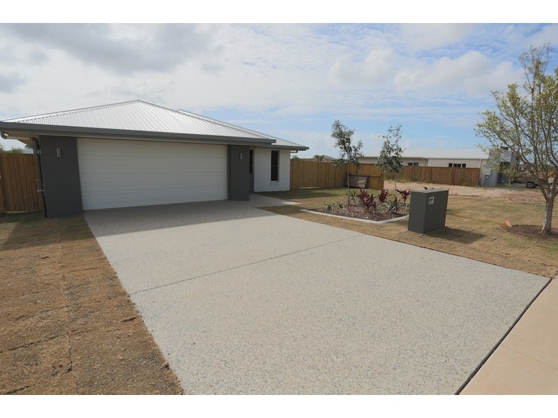 11 Hoop Avenue, Yeppoon QLD 4703