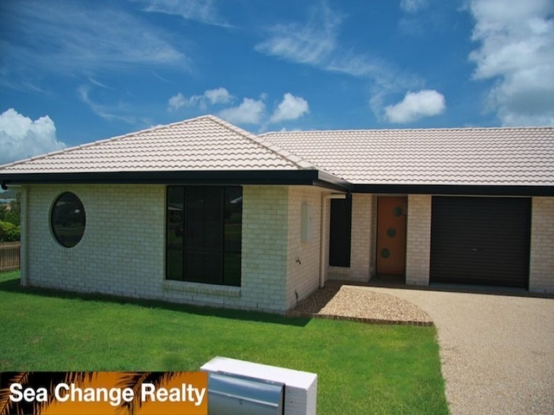1/64 Hewitt Street, Emu Park QLD 4710