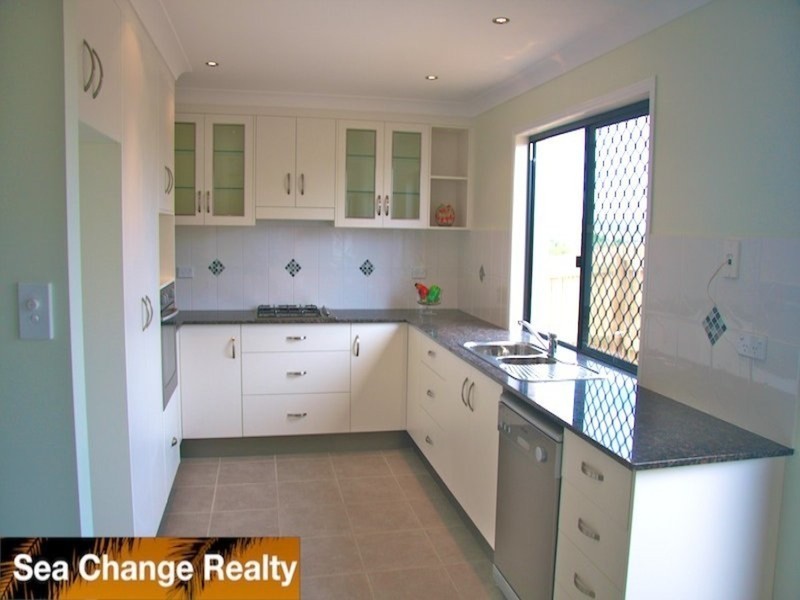 1/64 Hewitt Street, Emu Park QLD 4710