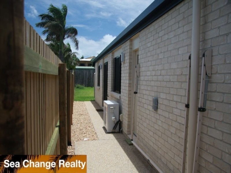 1/64 Hewitt Street, Emu Park QLD 4710