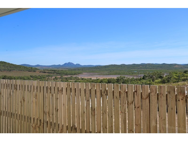 8 Barclay Avenue, Zilzie QLD 4710