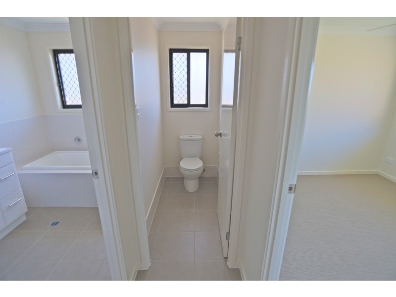 8 Barclay Avenue, Zilzie QLD 4710