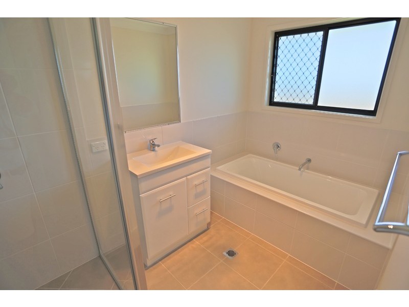 8 Barclay Avenue, Zilzie QLD 4710