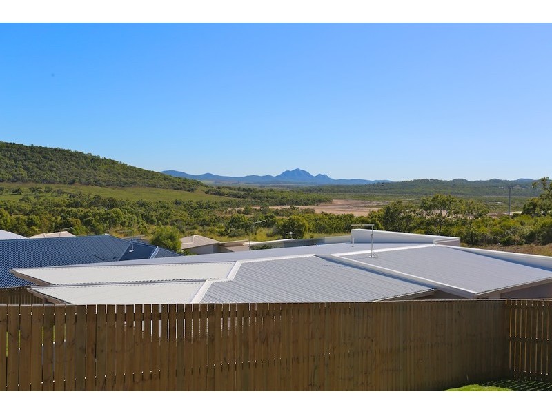 4 Barclay Avenue, Zilzie QLD 4710