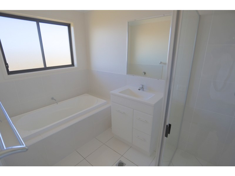 52 Valley Park Road, Zilzie QLD 4710