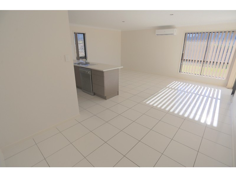 52 Valley Park Road, Zilzie QLD 4710