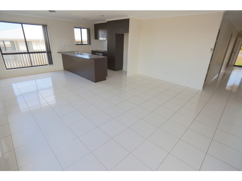 14 Falcon Crest, Zilzie QLD 4710