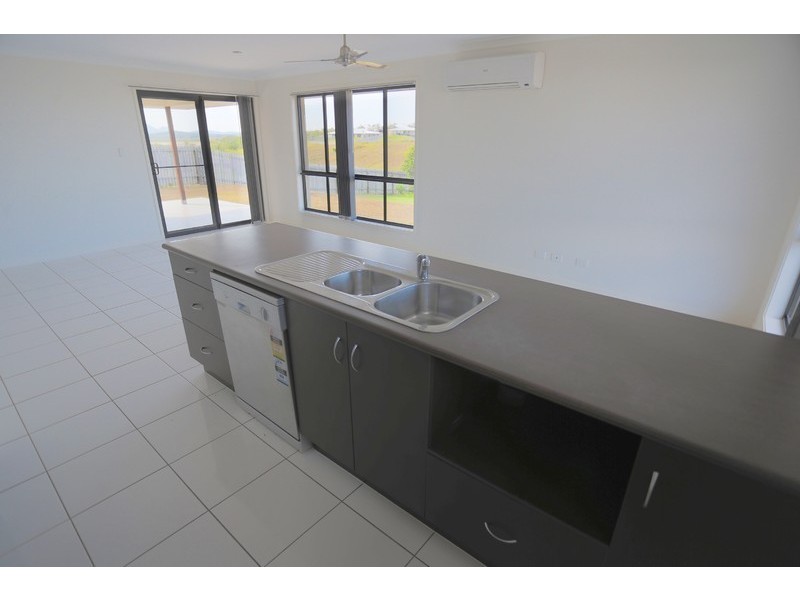 14 Falcon Crest, Zilzie QLD 4710