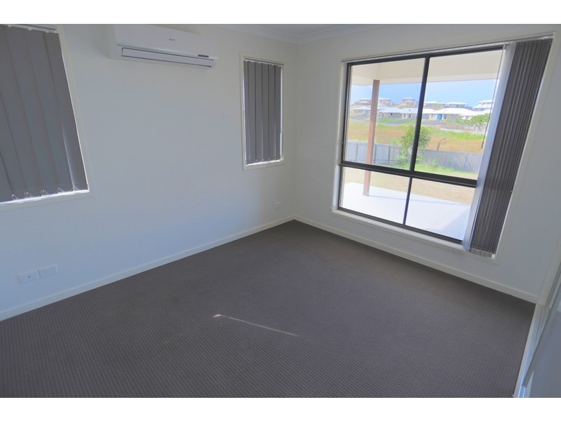 14 Falcon Crest, Zilzie QLD 4710