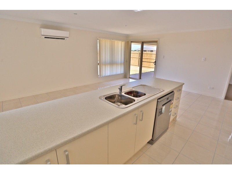 17 Beachside Circuit, Mulambin QLD 4703